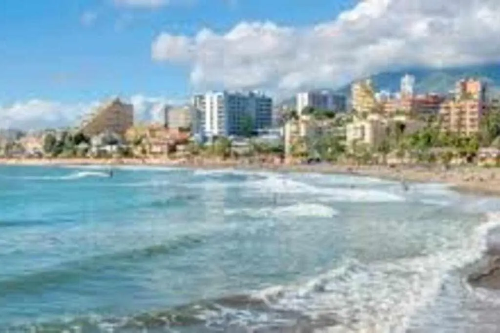 Beach House 1 Benalmadena Apartment